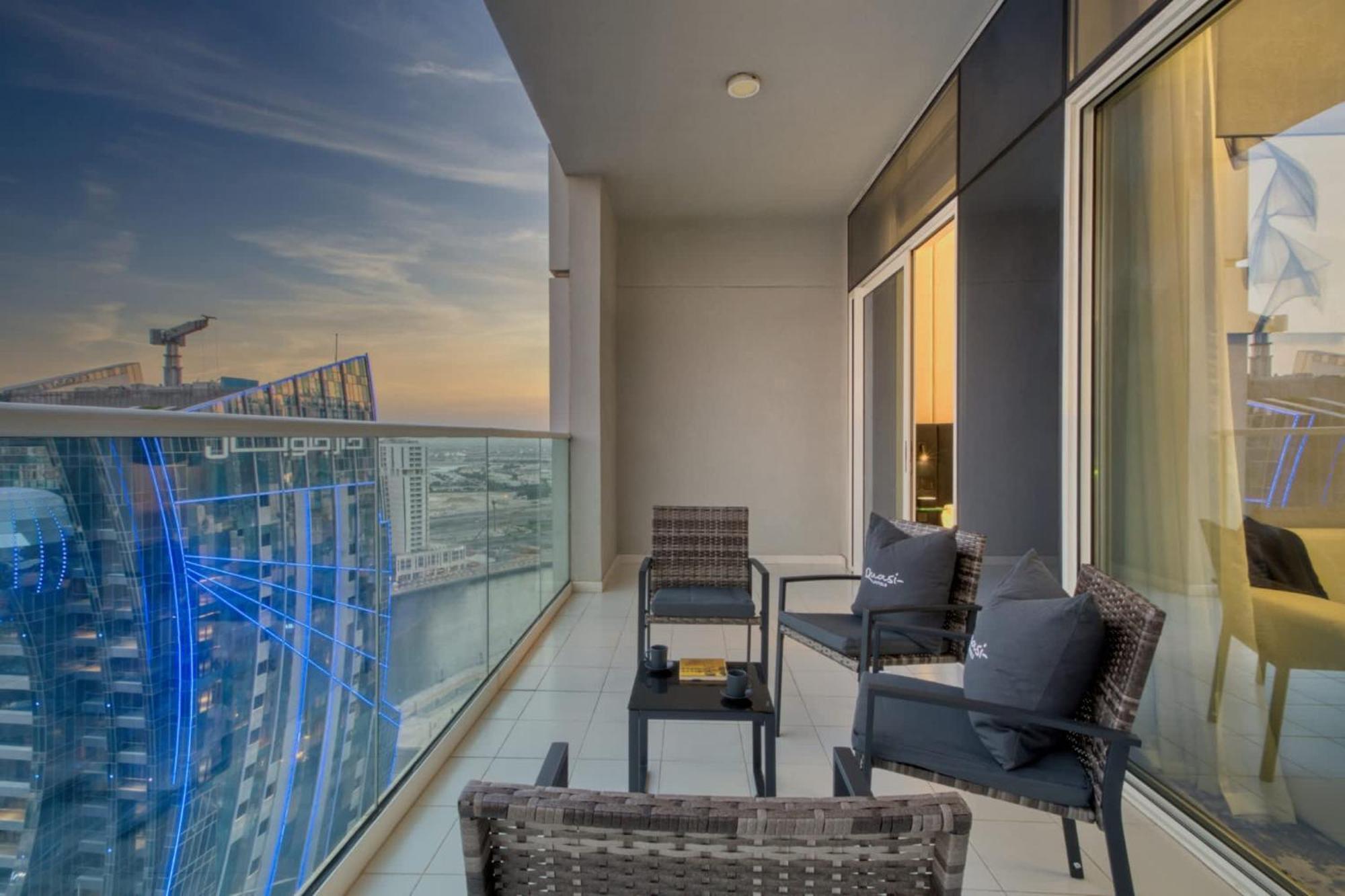 Luxury 2bd With Pool Gym & Burj Khalifa Views Apartment *