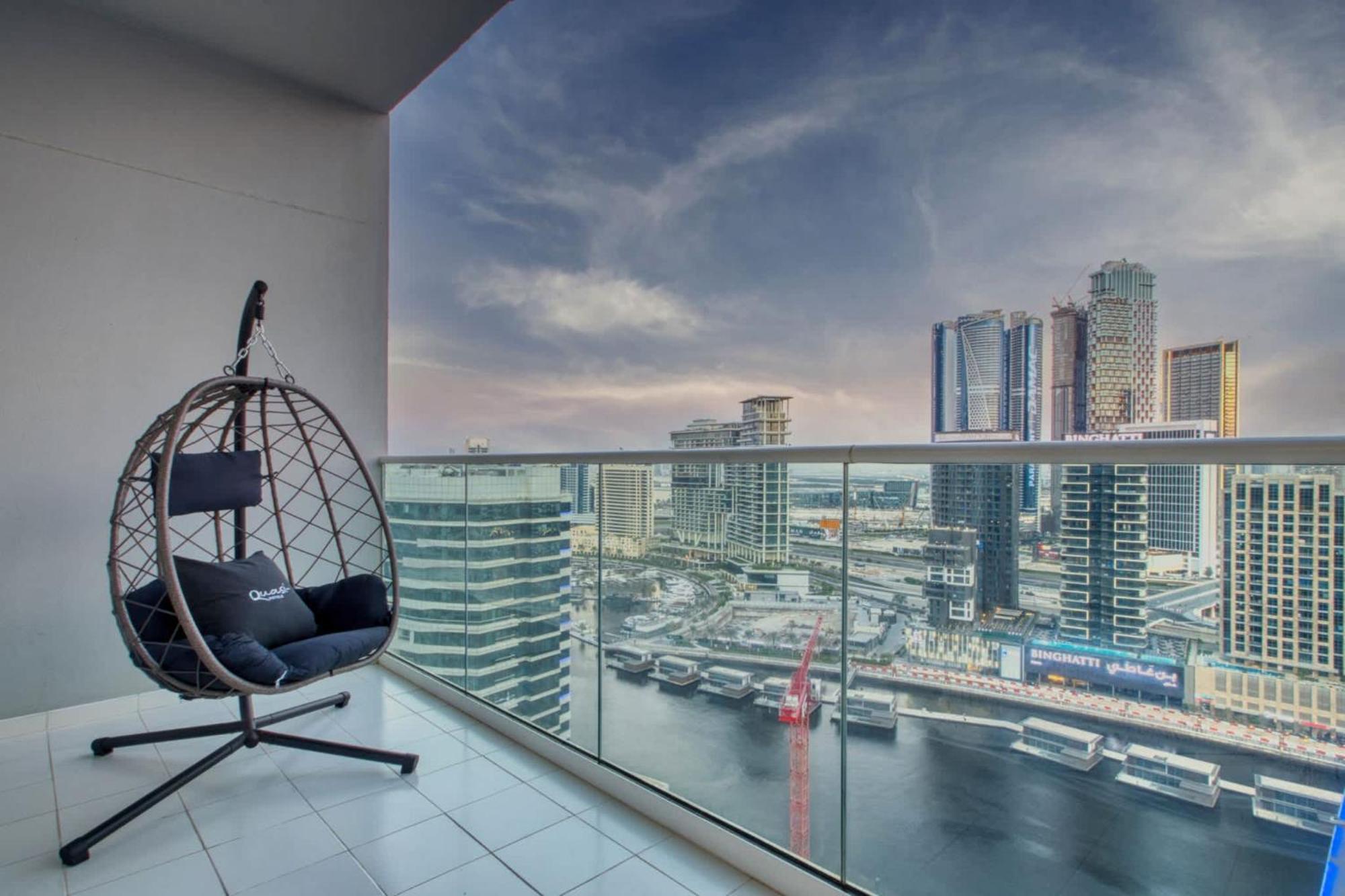 Apartment Luxury 2bd With Pool Gym & Burj Khalifa Views