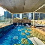 Luxury 2Bd Apt With Pool Gym & Burj Khalifa Views